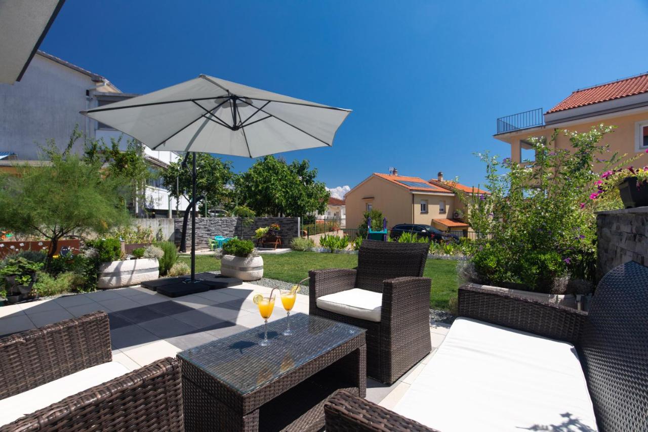 Apartment Odore Di Mare With Beautiful Garden Krk Town Kültér fotó